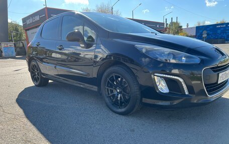 Peugeot 308 II, 2013 год, 859 000 рублей, 3 фотография