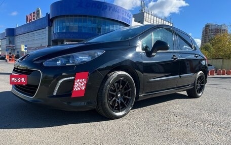 Peugeot 308 II, 2013 год, 859 000 рублей, 2 фотография