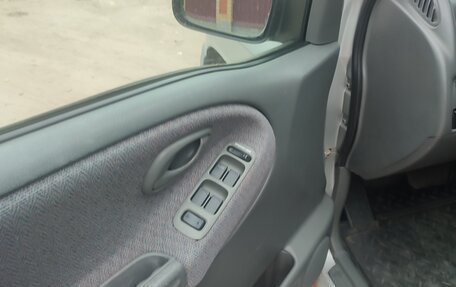 Chevrolet Tracker II, 2001 год, 260 000 рублей, 6 фотография