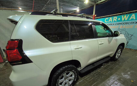 Toyota Land Cruiser Prado 150 рестайлинг 2, 2018 год, 4 550 000 рублей, 5 фотография