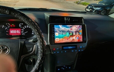 Toyota Land Cruiser Prado 150 рестайлинг 2, 2018 год, 4 550 000 рублей, 6 фотография