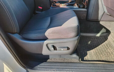 Toyota Land Cruiser Prado 150 рестайлинг 2, 2018 год, 4 550 000 рублей, 19 фотография