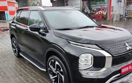 Mitsubishi Outlander, 2023 год, 4 100 000 рублей, 4 фотография