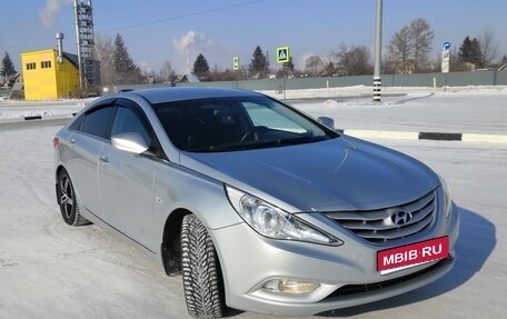 Hyundai Sonata VI, 2010 год, 900 000 рублей, 1 фотография
