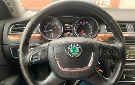 Skoda Superb III рестайлинг, 2009 год, 800 000 рублей, 13 фотография