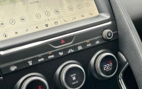 Jaguar E-Pace, 2020 год, 2 990 000 рублей, 36 фотография