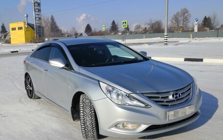 Hyundai Sonata VI, 2010 год, 900 000 рублей, 2 фотография