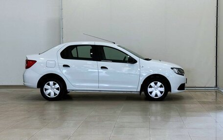 Renault Logan II, 2018 год, 795 000 рублей, 11 фотография