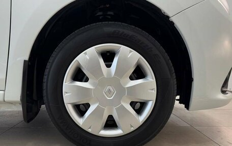 Renault Logan II, 2018 год, 795 000 рублей, 20 фотография