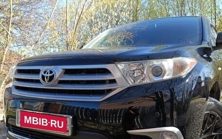 Toyota Highlander III, 2012 год, 2 250 000 рублей, 1 фотография
