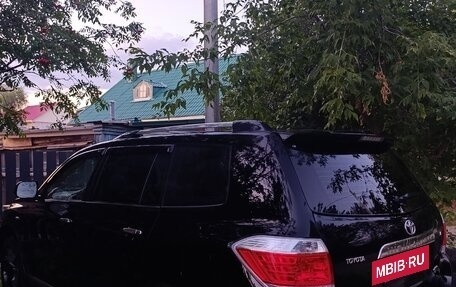 Toyota Highlander III, 2012 год, 2 250 000 рублей, 4 фотография