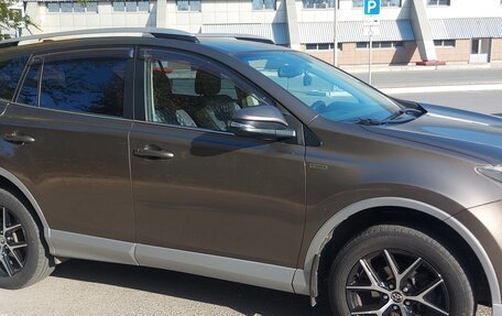 Toyota RAV4, 2017 год, 2 800 000 рублей, 7 фотография