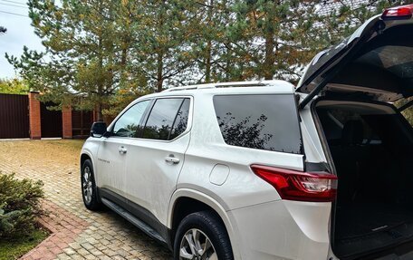 Chevrolet Traverse II, 2018 год, 3 200 000 рублей, 2 фотография