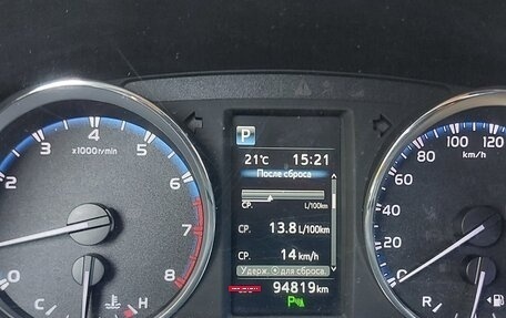 Toyota RAV4, 2017 год, 2 800 000 рублей, 14 фотография