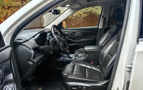 Chevrolet Traverse II, 2018 год, 3 200 000 рублей, 10 фотография