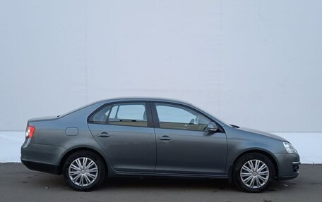 Volkswagen Jetta VI, 2009 год, 785 000 рублей, 4 фотография