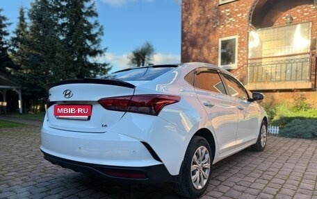 Hyundai Solaris II рестайлинг, 2018 год, 910 000 рублей, 5 фотография