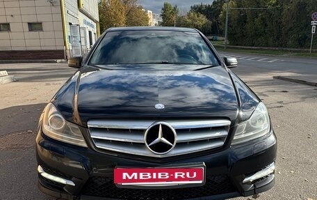 Mercedes-Benz C-Класс, 2012 год, 1 350 000 рублей, 2 фотография