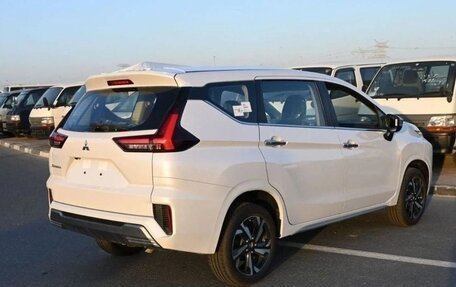 Mitsubishi Xpander, 2024 год, 1 950 000 рублей, 4 фотография