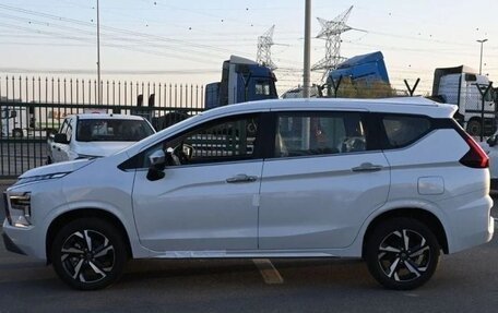 Mitsubishi Xpander, 2024 год, 1 950 000 рублей, 6 фотография