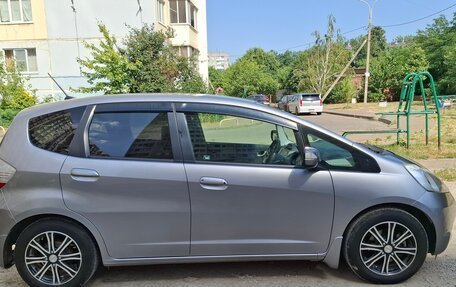 Honda Fit III, 2010 год, 1 050 000 рублей, 1 фотография