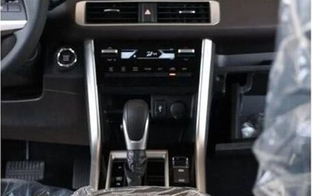 Mitsubishi Xpander, 2024 год, 1 950 000 рублей, 17 фотография