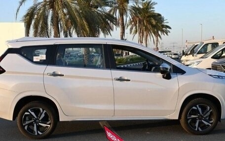 Mitsubishi Xpander, 2024 год, 1 950 000 рублей, 3 фотография