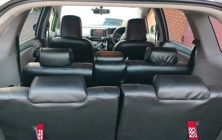 Toyota Wish II, 2012 год, 1 650 000 рублей, 6 фотография