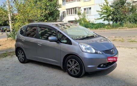 Honda Fit III, 2010 год, 1 050 000 рублей, 2 фотография