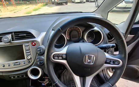 Honda Fit III, 2010 год, 1 050 000 рублей, 15 фотография