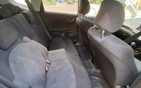 Honda Fit III, 2010 год, 1 050 000 рублей, 10 фотография