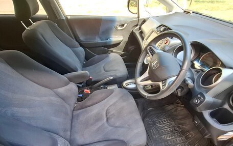 Honda Fit III, 2010 год, 1 050 000 рублей, 17 фотография