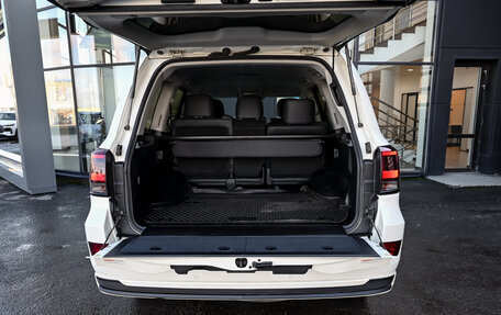 Toyota Land Cruiser 200, 2018 год, 7 450 000 рублей, 6 фотография