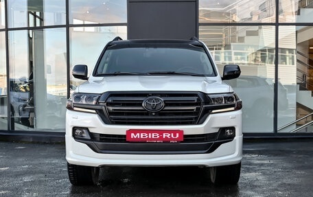 Toyota Land Cruiser 200, 2018 год, 7 450 000 рублей, 2 фотография