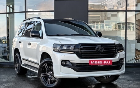 Toyota Land Cruiser 200, 2018 год, 7 450 000 рублей, 3 фотография