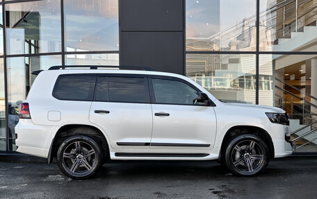 Toyota Land Cruiser 200, 2018 год, 7 450 000 рублей, 9 фотография