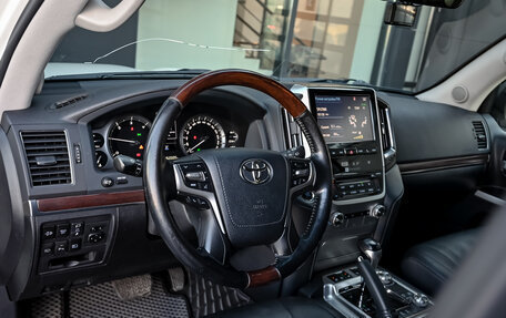Toyota Land Cruiser 200, 2018 год, 7 450 000 рублей, 12 фотография