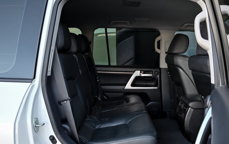 Toyota Land Cruiser 200, 2018 год, 7 450 000 рублей, 24 фотография