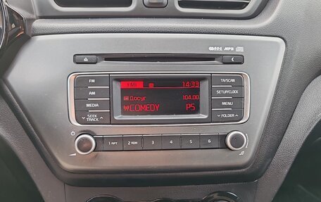 KIA Rio III рестайлинг, 2015 год, 949 999 рублей, 27 фотография