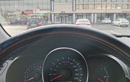 KIA Rio III рестайлинг, 2015 год, 949 999 рублей, 24 фотография