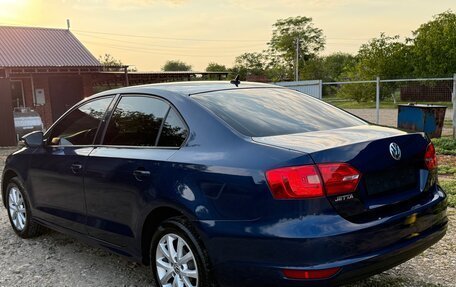 Volkswagen Jetta VI, 2013 год, 800 000 рублей, 5 фотография