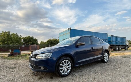 Volkswagen Jetta VI, 2013 год, 800 000 рублей, 7 фотография