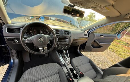Volkswagen Jetta VI, 2013 год, 800 000 рублей, 16 фотография
