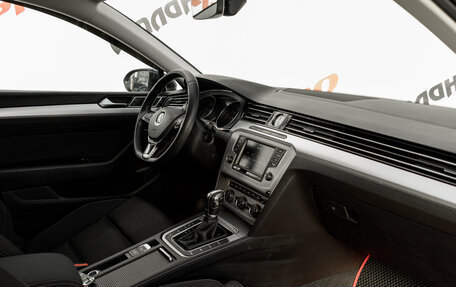 Volkswagen Passat B8 рестайлинг, 2016 год, 1 895 000 рублей, 14 фотография