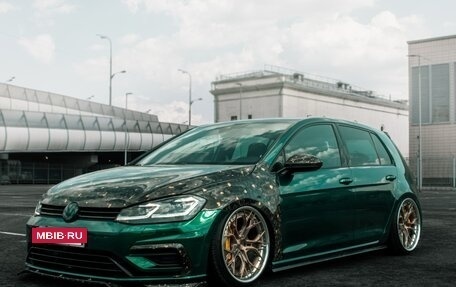 Volkswagen Golf VII, 2018 год, 2 500 000 рублей, 2 фотография