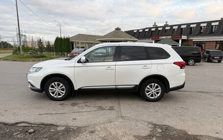 Mitsubishi Outlander III рестайлинг 3, 2016 год, 2 190 000 рублей, 8 фотография