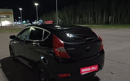 Hyundai Solaris II рестайлинг, 2012 год, 650 000 рублей, 3 фотография