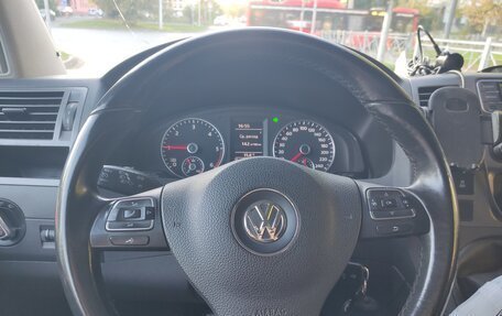 Volkswagen Caravelle T5, 2013 год, 2 300 000 рублей, 4 фотография