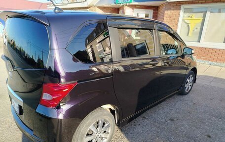 Honda Freed I, 2010 год, 950 000 рублей, 5 фотография