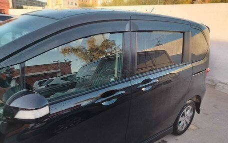 Honda Freed I, 2010 год, 950 000 рублей, 10 фотография